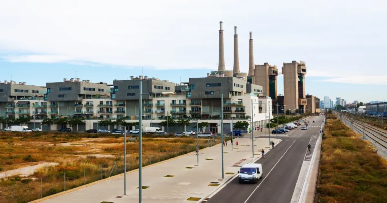 RAKEZ Industrial Land: Guide for UAE Businesses